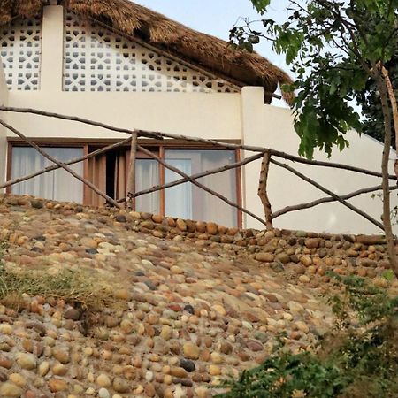 Agni Eco-Retreat Hotel Una  Bagian luar foto